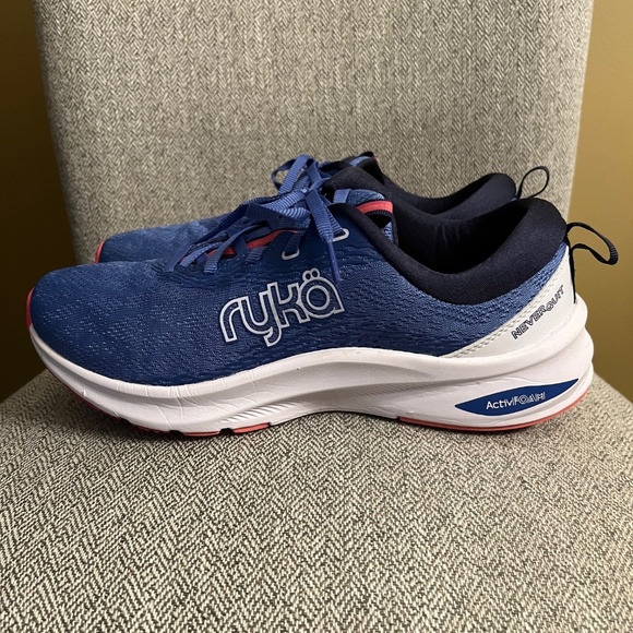 Ryka Never Quit Cross Trainer - Picture 3 of 4